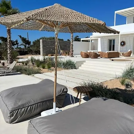 Moderne Mit Pool Und Meerblick *