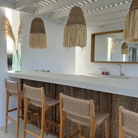Moderne Mit Pool Und Meerblick Villa *